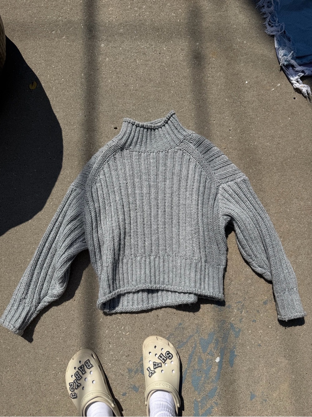 H & M Cropped Ribbed Mock Neck Sweater - Gray